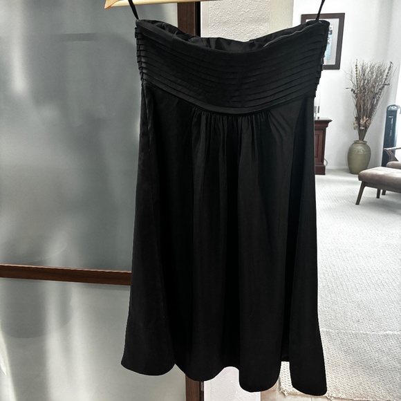 Banana Republic Strapless Fit & Flare Dress - Black Size 0 - Picture 4 of 9